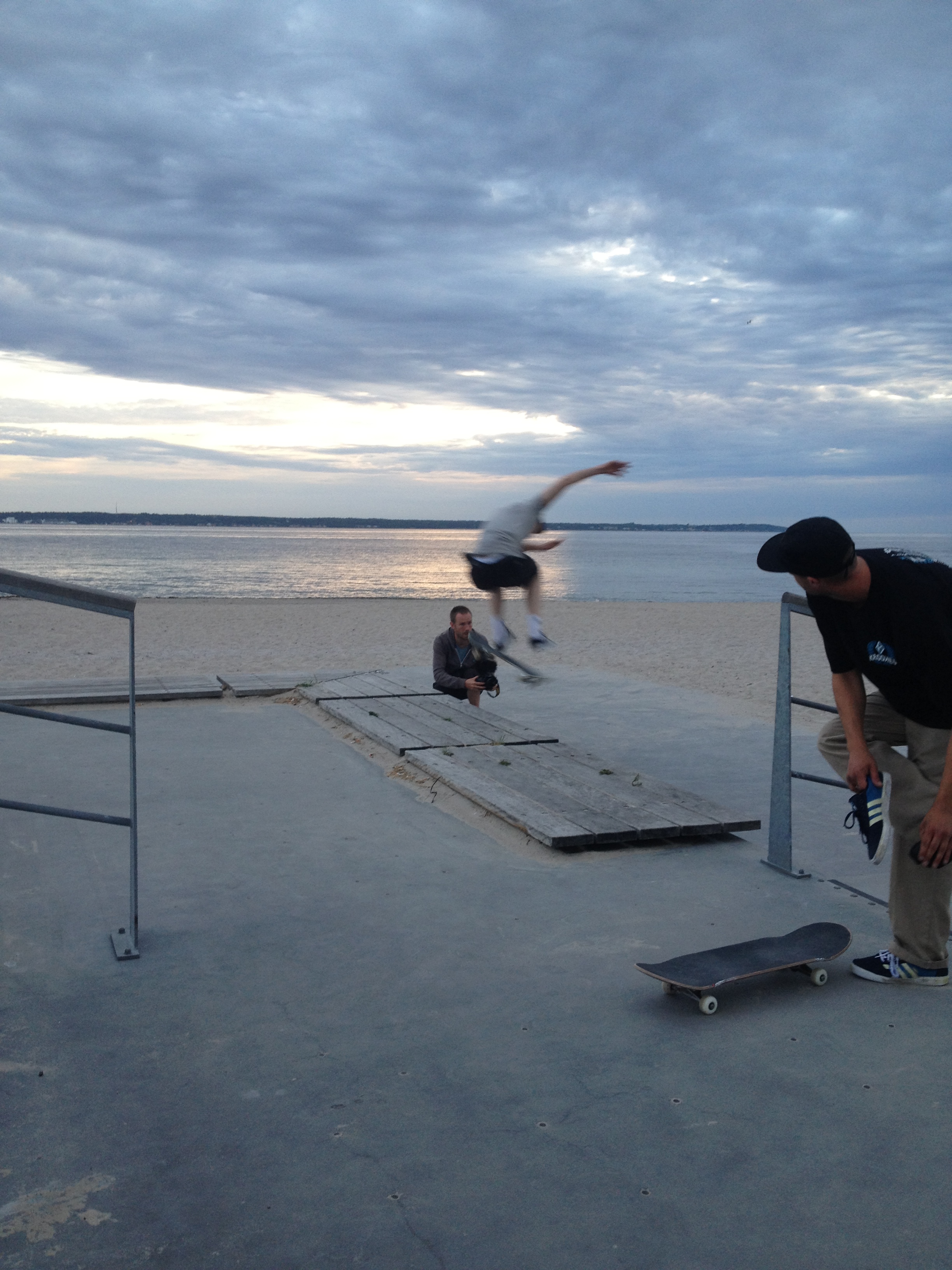 Helsingborg skate tour lab labcph labforum morten eriksen pierre stachurska henke henrik henrik bønk linden chris larsson skateboarding sweden denmark copenhagen local skateshop