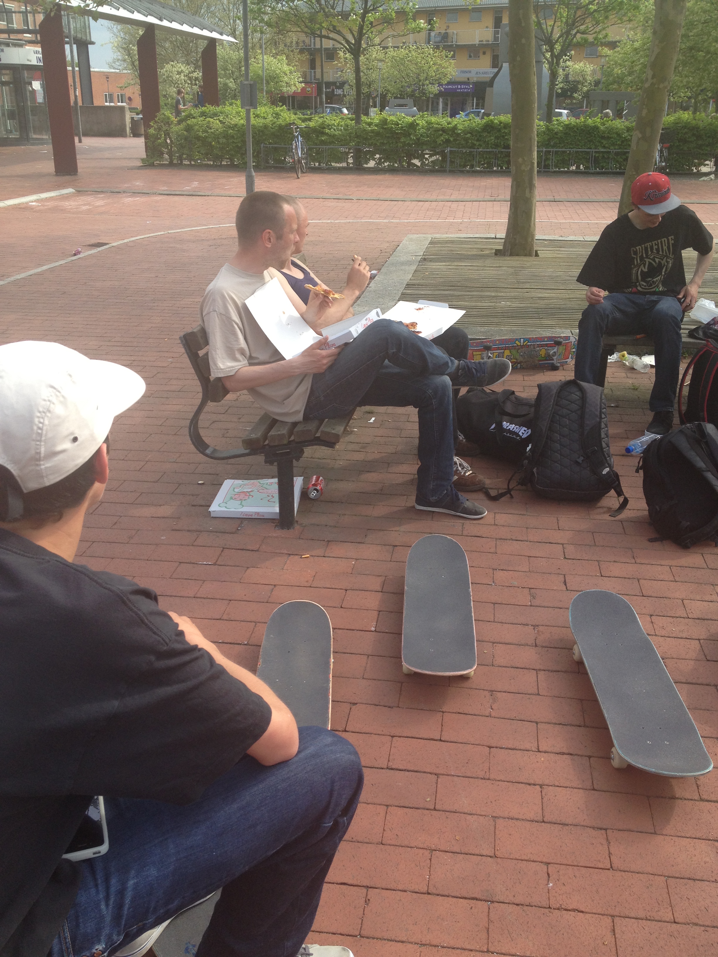 Mads Christensen Morten Eriksen Pierre Stachurska Asmus Harm Ronni Kjærside skateboard trip skateboarding copenhagen skatetour session hillerød værløse labcph labforum lab skate shop